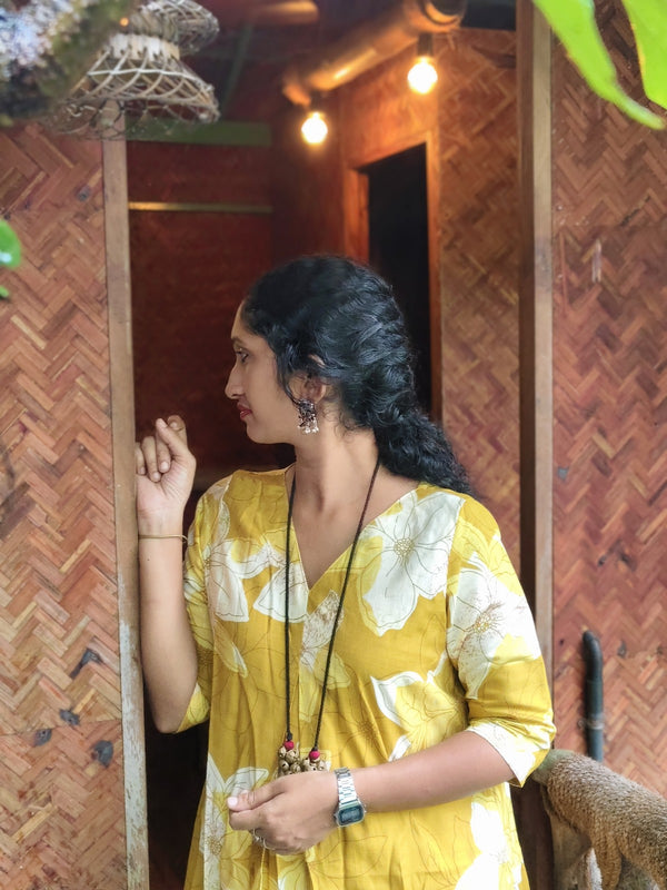 Flora Kurti